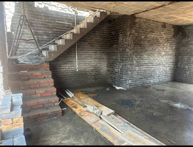 3 BEDROOM SECTIONAL TITLE FOR SALE IN WATERVAL EAST